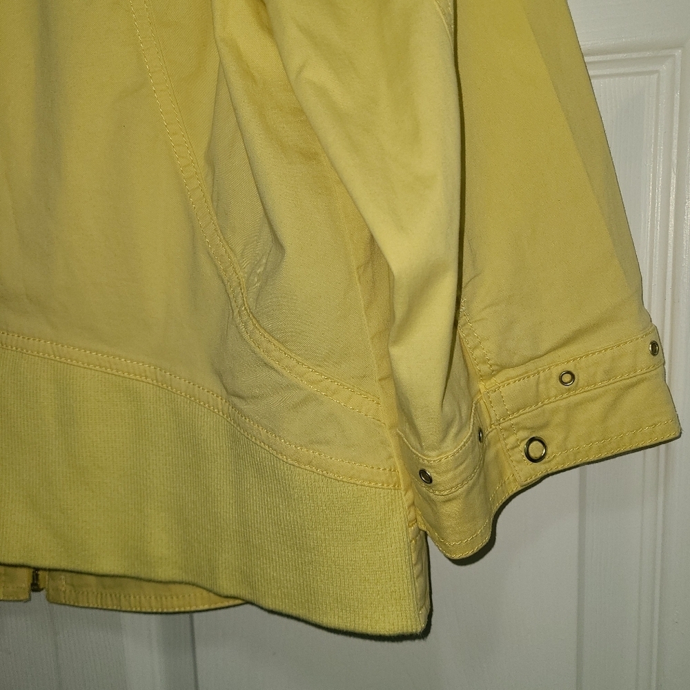 Chico's Yellow Jacket Coat with Collared Neckline and 3/4 Sleeves Size 2 - Picture 7 of 16